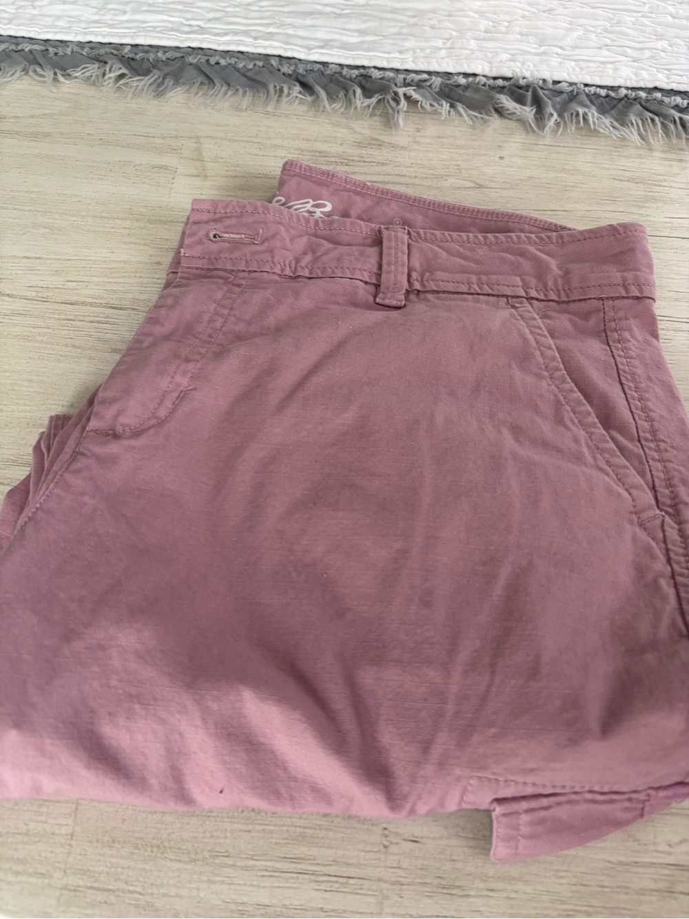 Eddie Bauer Dusty Rose Cargo Cropped Capris
